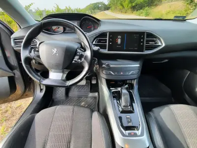 Peugeot 308 2019 (miniatűr)
