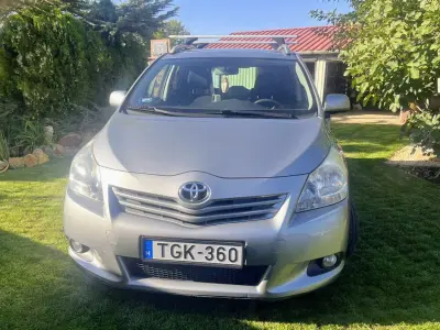 Toyota Verso 2012 (miniatűr)