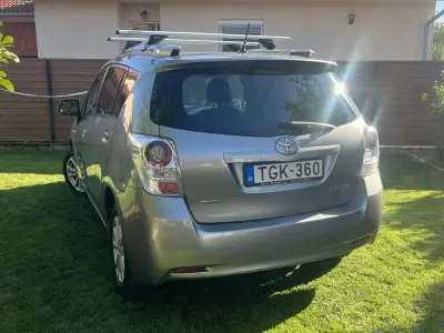 Toyota Verso 2012 (miniatűr)