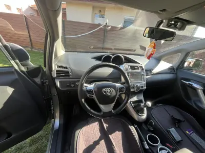 Toyota Verso 2012 (miniatűr)