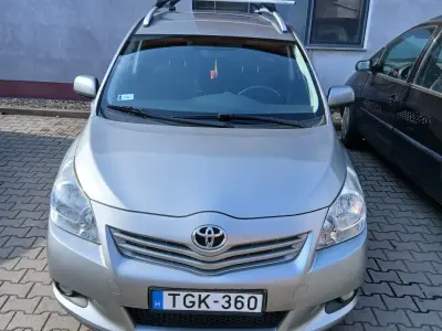 Toyota Verso 2012 (miniatűr)