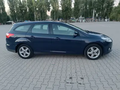 Ford Focus 2013 (miniatűr)