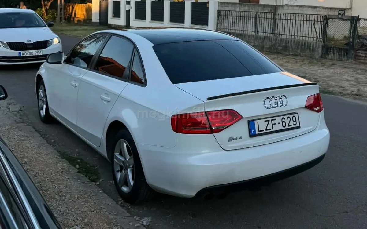 Audi A4 2011