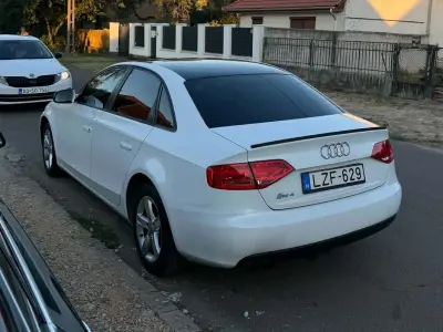 Audi A4 2011 (miniatűr)