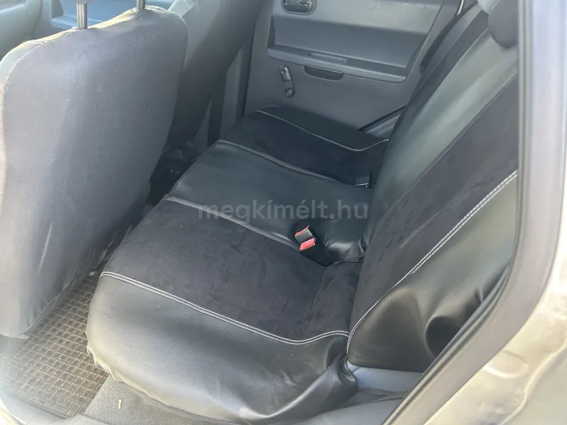 Mitsubishi Colt 2005