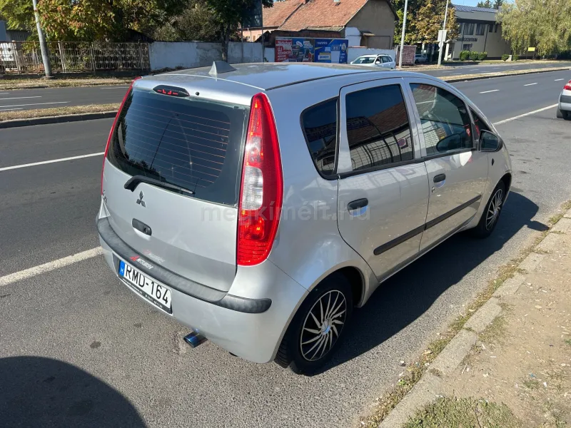 Mitsubishi Colt 2005