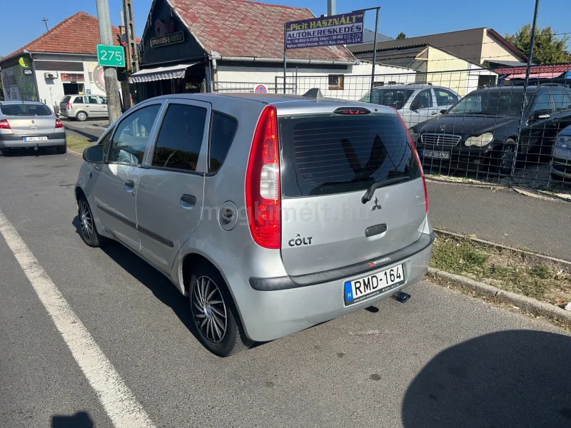 Mitsubishi Colt 2005