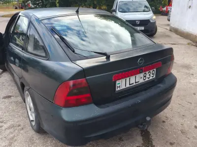 Opel Vectra 1999 (miniatűr)