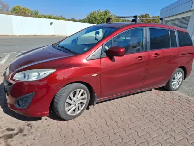 Mazda 5 7 személyes egyterü