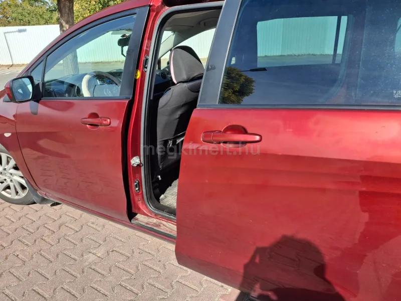 Mazda 5 2011