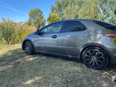 Honda Civic 2005 (miniatűr)