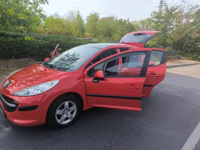 Peugeot 207 2009 (miniatűr)