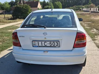 Opel Astra 2002 (miniatűr)