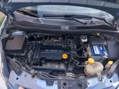 Opel Corsa 2009 (miniatűr)