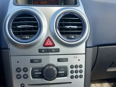 Opel Corsa 2009 (miniatűr)