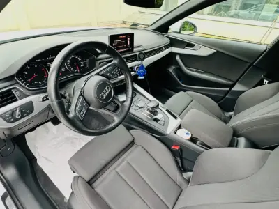 Audi A4 2019 (miniatűr)