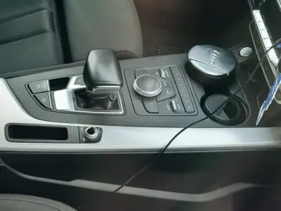 Audi A4 2019 (miniatűr)