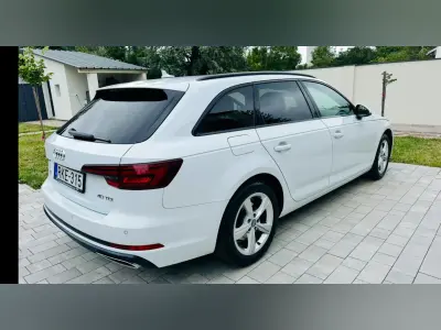 Audi A4 2019 (miniatűr)