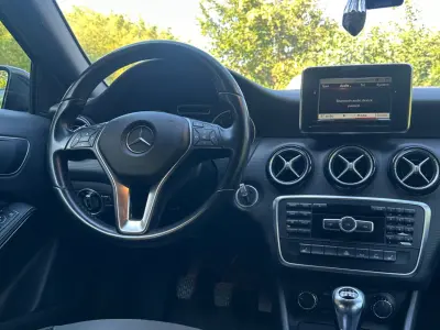 Mercedes-Benz A 200 2012 (miniatűr)