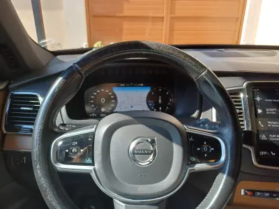 Volvo XC90 2020 (miniatűr)
