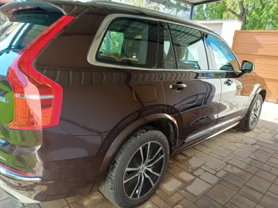 Volvo XC90 2020 (miniatűr)