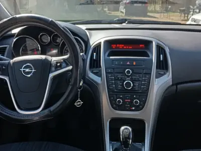 Opel Astra 2010 (miniatűr)