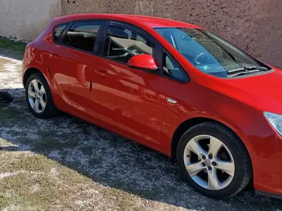 Opel Astra 2010 (miniatűr)