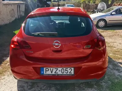Opel Astra 2010 (miniatűr)