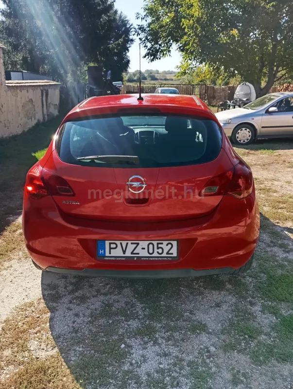 Opel Astra 2010