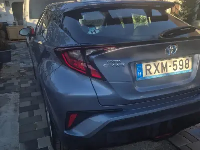 Toyota C-HR 2019 (miniatűr)