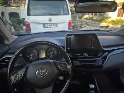 Toyota C-HR 2019 (miniatűr)