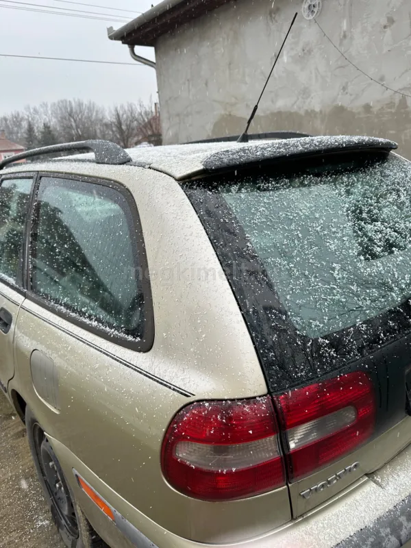 Volvo V40 2001