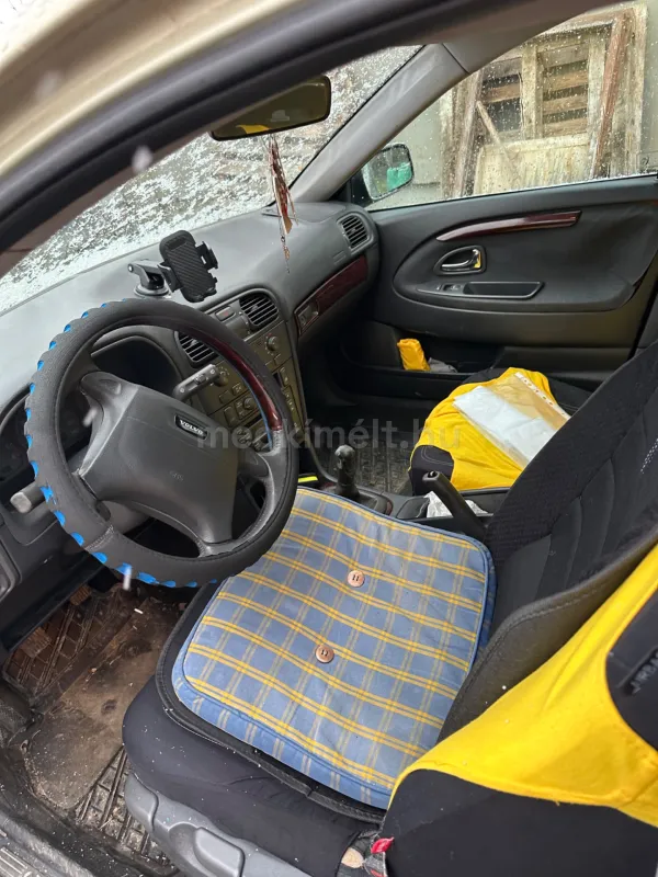 Volvo V40 2001