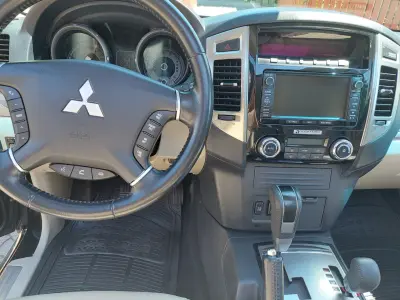 Mitsubishi Pajero 2016 (miniatűr)