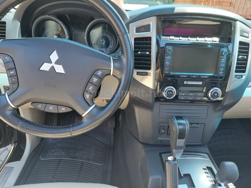 Mitsubishi Pajero 2016