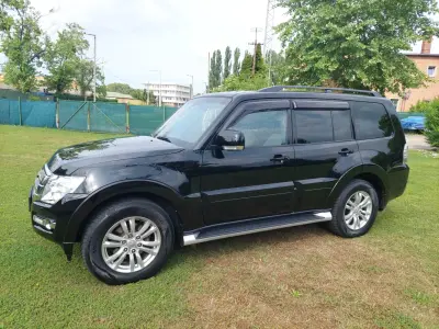 Mitsubishi Pajero 2016 (miniatűr)