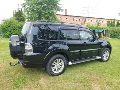Mitsubishi Pajero 2016 (miniatűr)