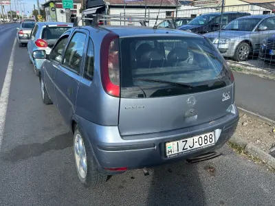 Opel Corsa 2004 (miniatűr)