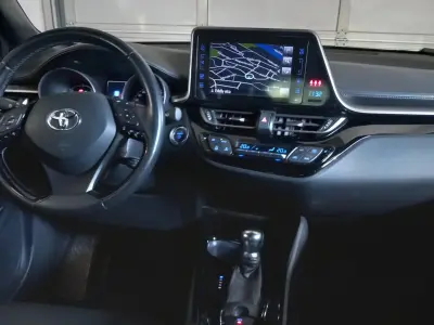 Toyota C-HR 2019 (miniatűr)