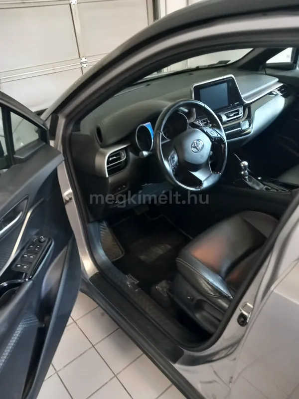 Toyota C-HR 2019