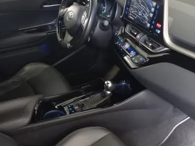 Toyota C-HR 2019 (miniatűr)