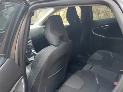 Volvo V40 2015 (miniatűr)