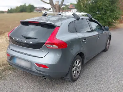 Volvo V40 2015 (miniatűr)