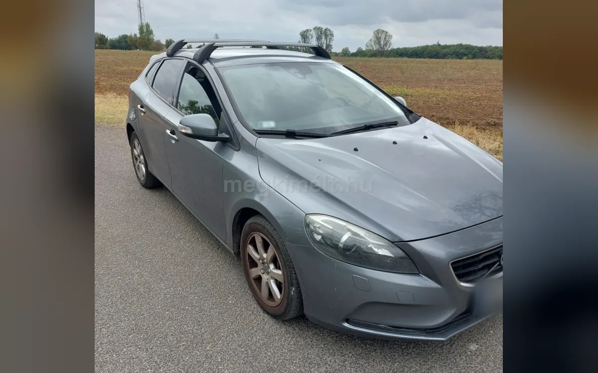 Volvo V40 2015