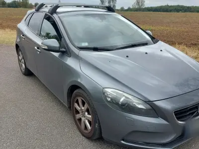 Volvo V40 2015 (miniatűr)