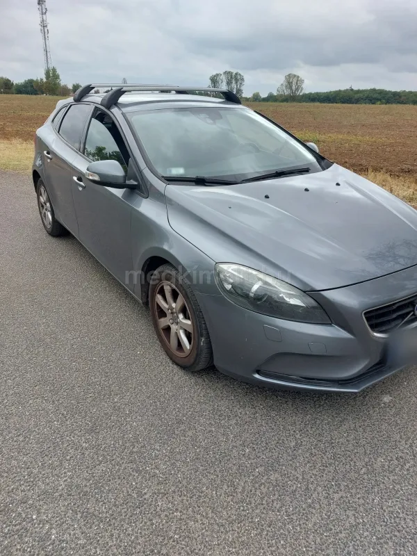 Volvo V40 2015