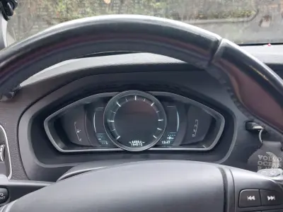Volvo V40 2015 (miniatűr)