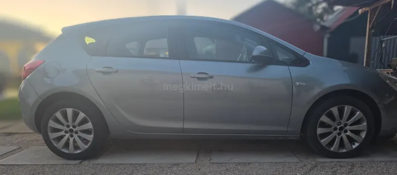 Opel Astra 2010