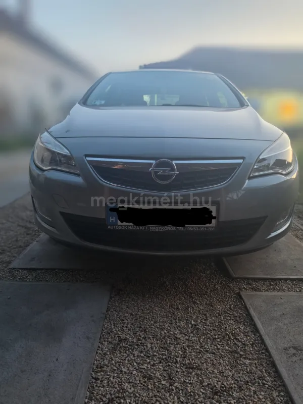 Opel Astra 2010