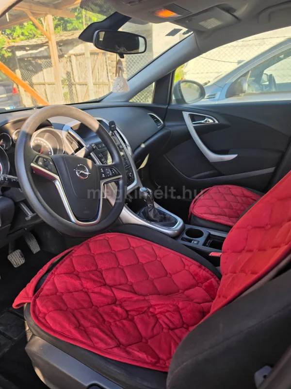 Opel Astra 2010